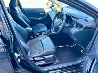 2020 Toyota Corolla - Thumbnail