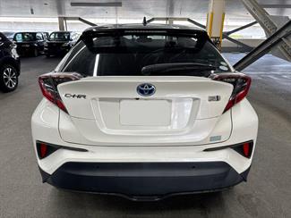 2018 Toyota C-HR - Thumbnail