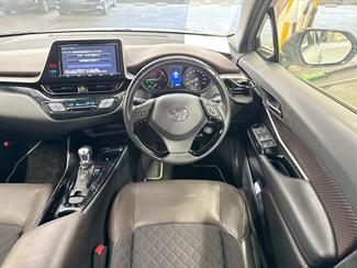 2018 Toyota C-HR - Thumbnail