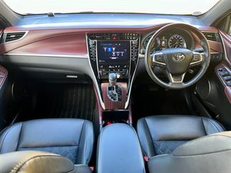 2016 Toyota Harrier - Thumbnail