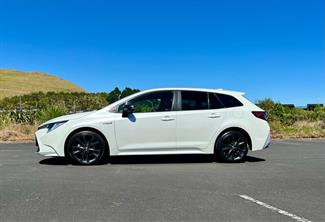 2019 Toyota Corolla - Thumbnail