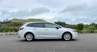2020 Toyota Corolla - Thumbnail