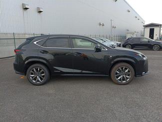 2017 Lexus NX300h - Thumbnail