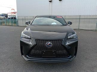 2017 Lexus NX300h - Thumbnail
