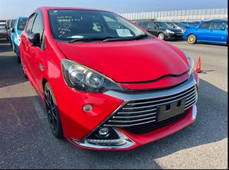 2015 Toyota Aqua - Thumbnail