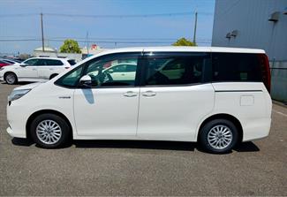 2016 Toyota Noah - Thumbnail