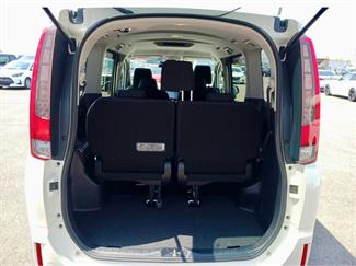 2016 Toyota Noah - Thumbnail