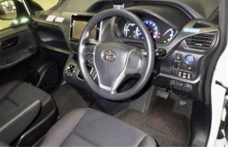 2016 Toyota Noah - Thumbnail