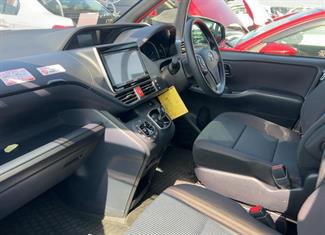 2016 Toyota Noah - Thumbnail