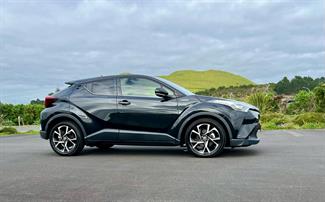 2019 Toyota C-HR - Thumbnail
