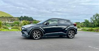 2019 Toyota C-HR - Thumbnail