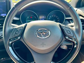 2019 Toyota C-HR - Thumbnail