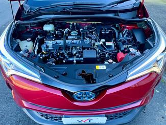 2018 Toyota C-HR - Thumbnail