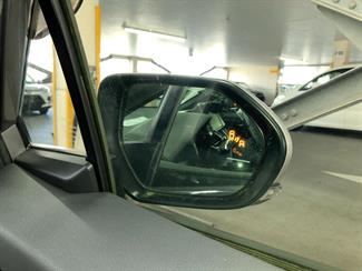 2018 Toyota C-HR - Thumbnail