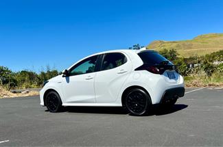 2022 Toyota Yaris - Thumbnail
