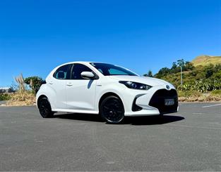 2022 Toyota Yaris - Thumbnail
