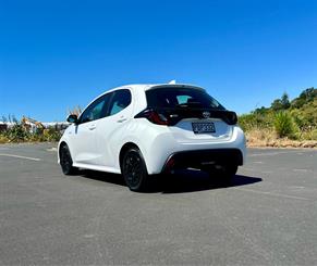 2022 Toyota Yaris - Thumbnail