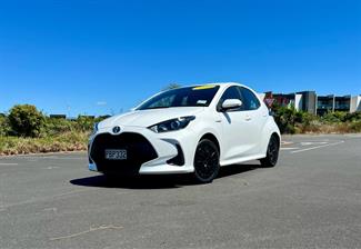 2022 Toyota Yaris - Thumbnail