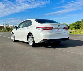 2018 Toyota Camry - Thumbnail