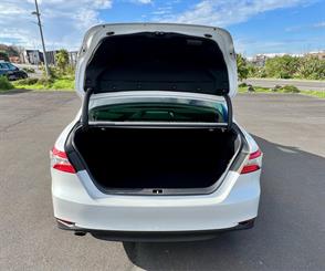 2018 Toyota Camry - Thumbnail