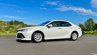 2018 Toyota Camry - Thumbnail