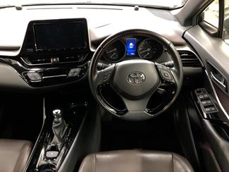 2019 Toyota C-HR - Thumbnail