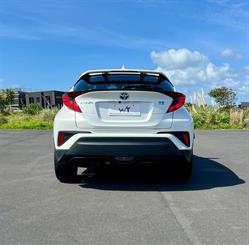 2019 Toyota C-HR - Thumbnail