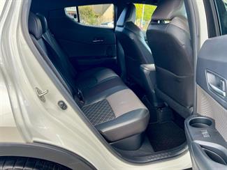 2019 Toyota C-HR - Thumbnail