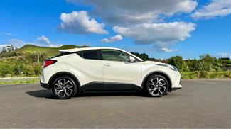 2019 Toyota C-HR - Thumbnail