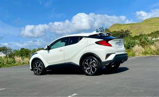 2019 Toyota C-HR - Thumbnail