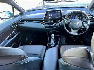2018 Toyota C-HR - Thumbnail