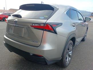 2016 Lexus NX300H - Thumbnail