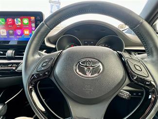 2020 Toyota C-HR - Thumbnail