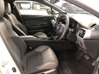 2020 Toyota C-HR - Thumbnail