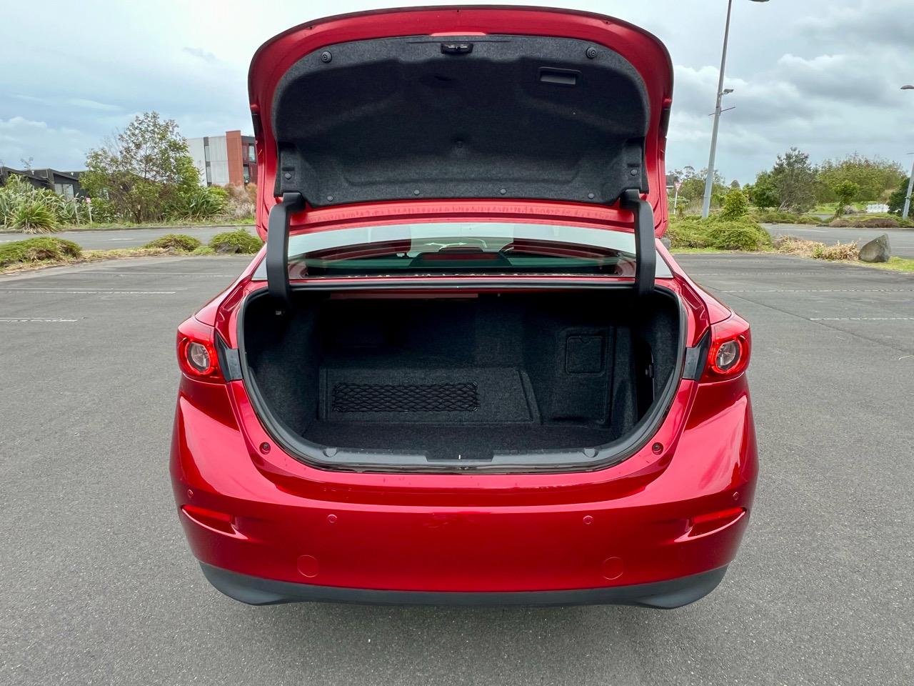 2018 Mazda Axela