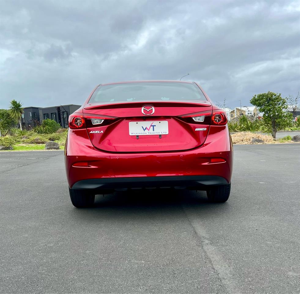 2018 Mazda Axela
