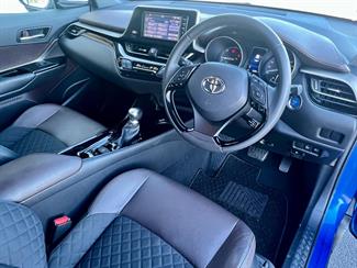 2018 Toyota C-HR - Thumbnail