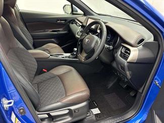 2018 Toyota C-HR - Thumbnail