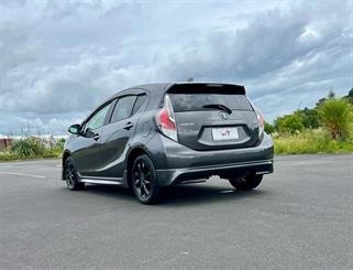 2016 Toyota Aqua - Thumbnail