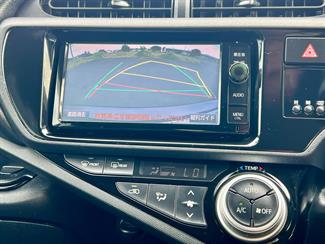 2016 Toyota Aqua - Thumbnail