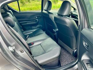 2016 Toyota Aqua - Thumbnail