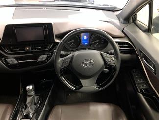2019 Toyota C-HR - Thumbnail