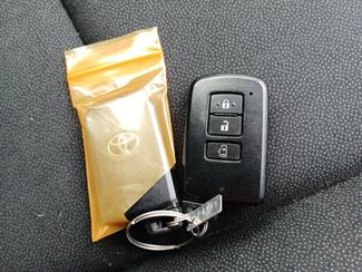 2015 Toyota Esquire - Thumbnail