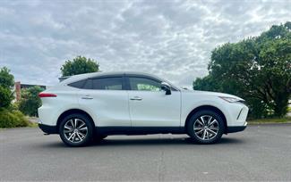 2020 Toyota Harrier - Thumbnail