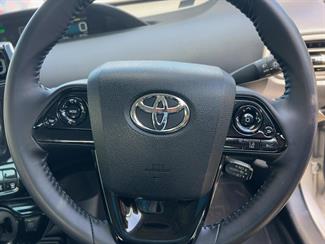 2021 Toyota Prius - Thumbnail