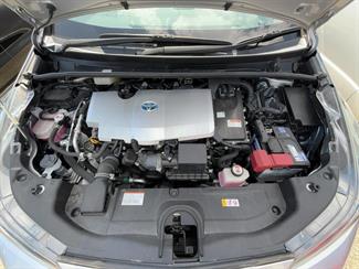 2021 Toyota Prius - Thumbnail