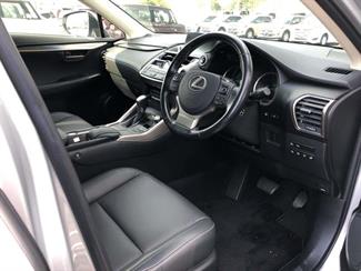 2017 Lexus NX300H - Thumbnail