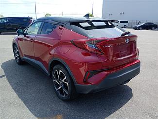 2018 Toyota C-HR - Thumbnail