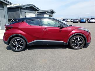 2018 Toyota C-HR - Thumbnail