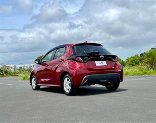 2020 Toyota Yaris - Thumbnail